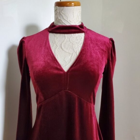 Romeo & Juliet Couture Burgundy Velvet Choker Dress Sz S - Picture 4 of 14